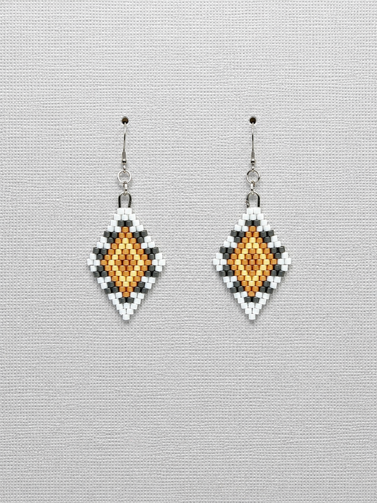 Miyuki Earrings small diamond (white, browns)