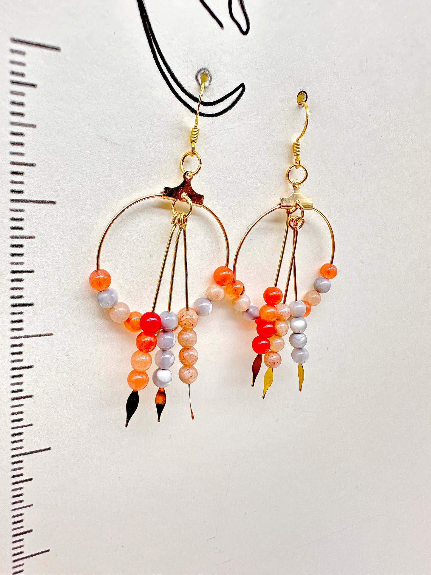 Boucles d'oreilles indigènes faites à la main - Pierre de soleil, nacre et agate