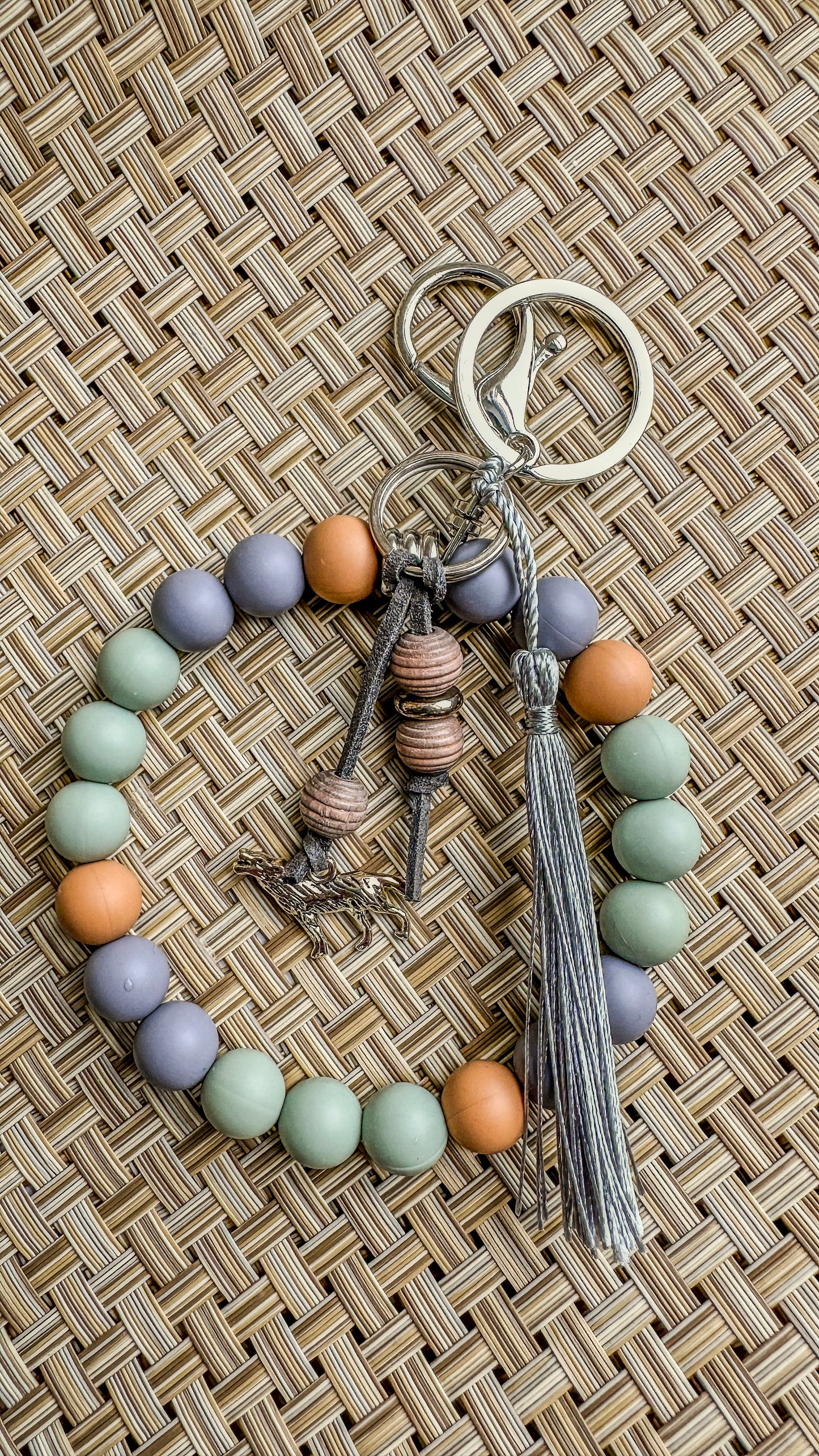 Pochette-bracelet - Loup