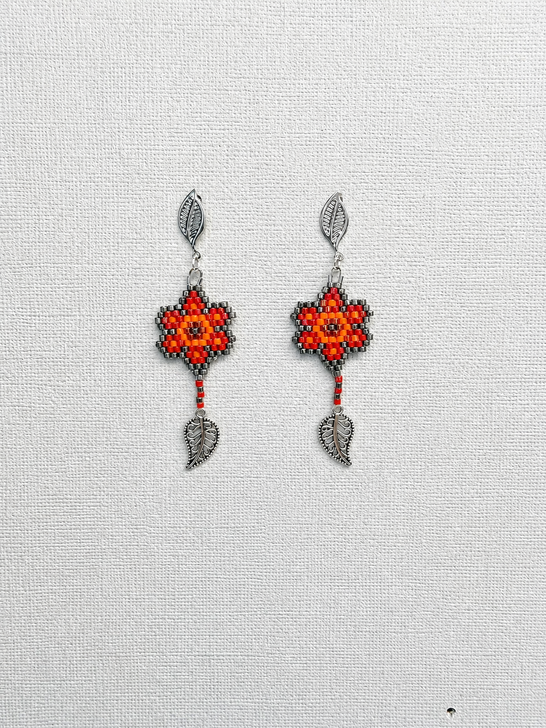 Miyuki Earrings - Flower w/ leaves (reds)