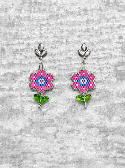 Miyuki Earrings - Flower w/ leaves (pink, silver)