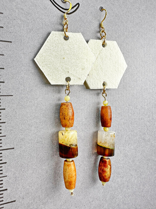 Boucles d'oreilles artisanales indigènes - Série Rawhide avec agate Crazy Lace