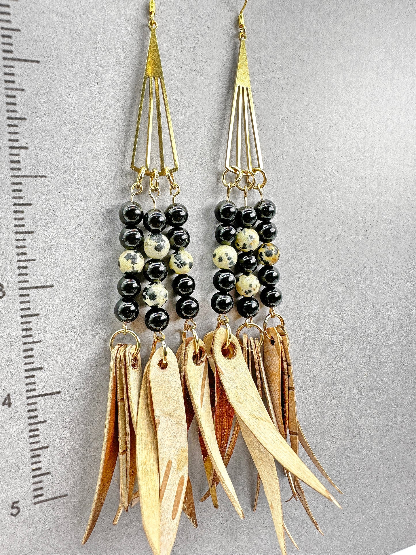 Boucles d'oreilles artisanales indigènes - Écorce de bouleau avec jaspe dalmatien et obsidienne