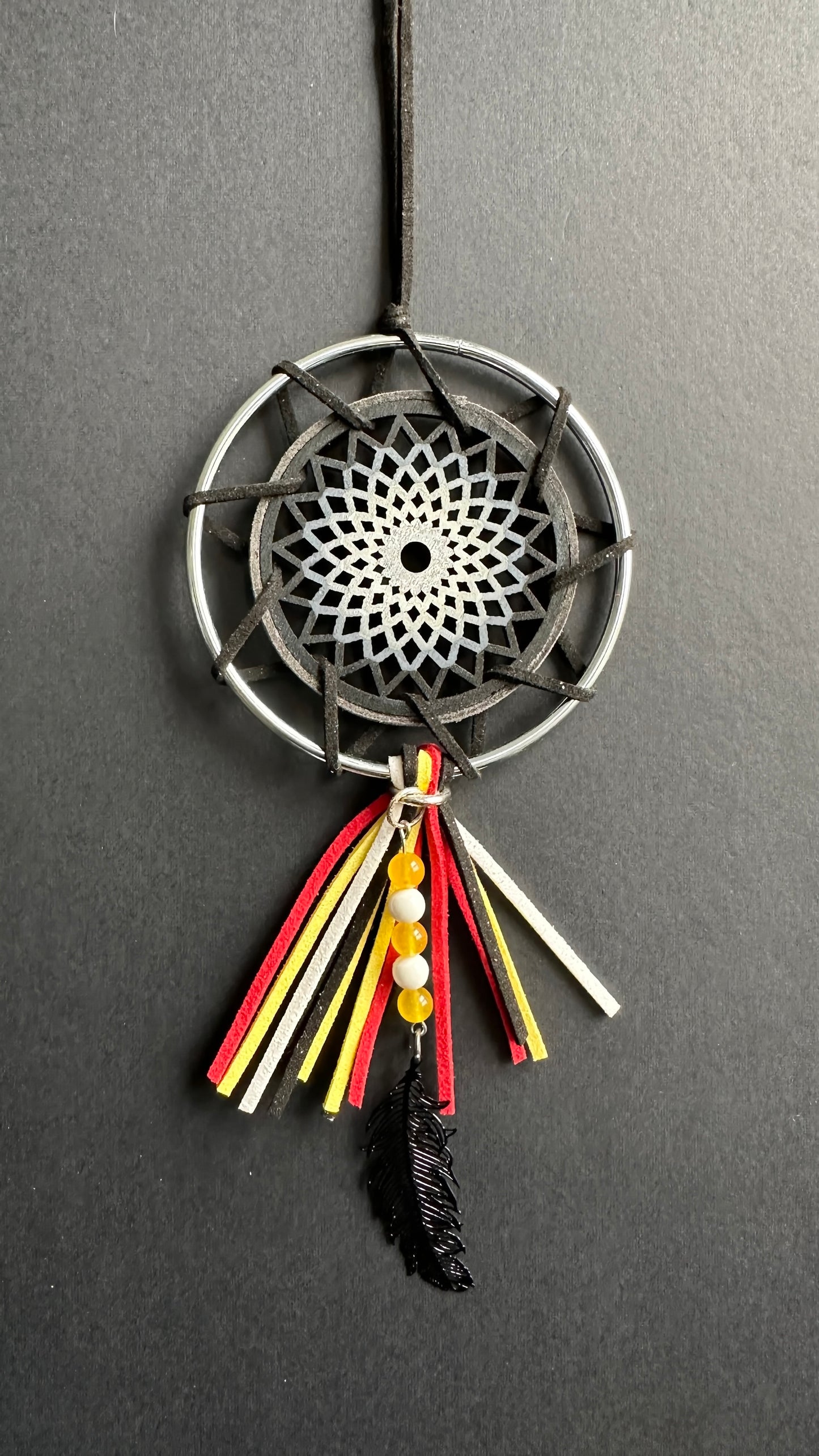 Hand painted Wooden Dreamcatcher w/ Agate, White Turquoise, 4 Sacred Colours (M)