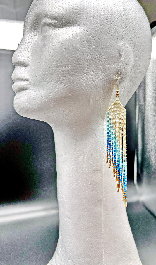 Boucles d'oreilles en perles artisanales indigènes - « Plume » - Ailes 