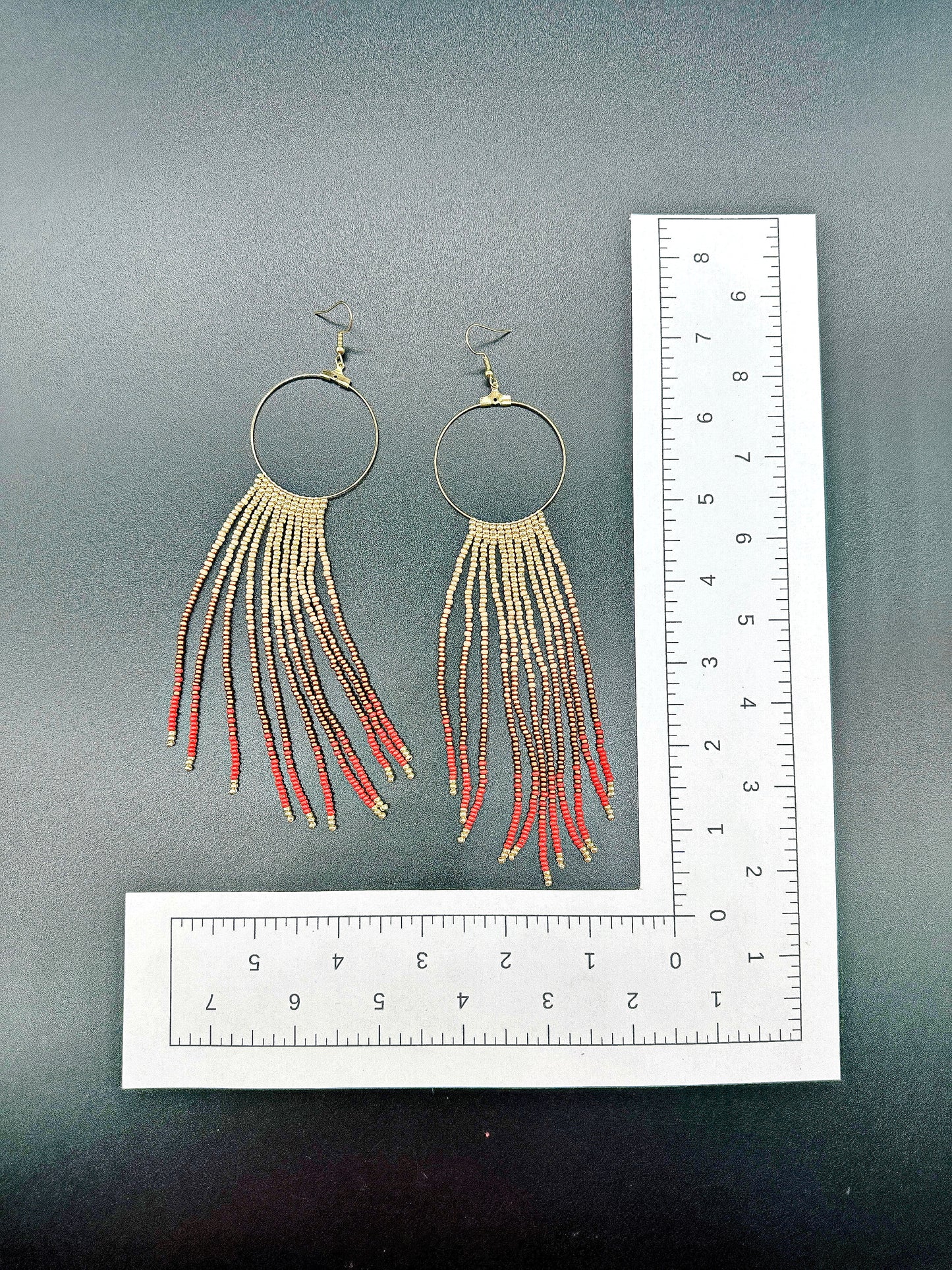 Boucles d'oreilles en perles artisanales indigènes - « Feu » - Rouge 