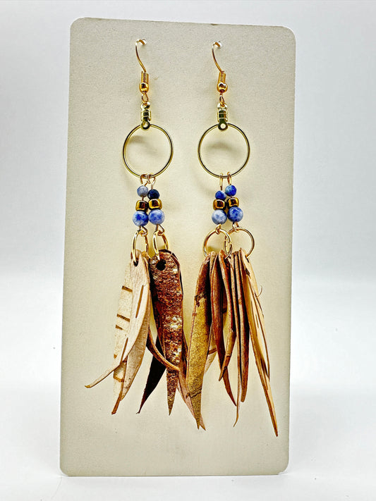 Boucles d'oreilles artisanales indigènes - Écorce de bouleau et sodalite